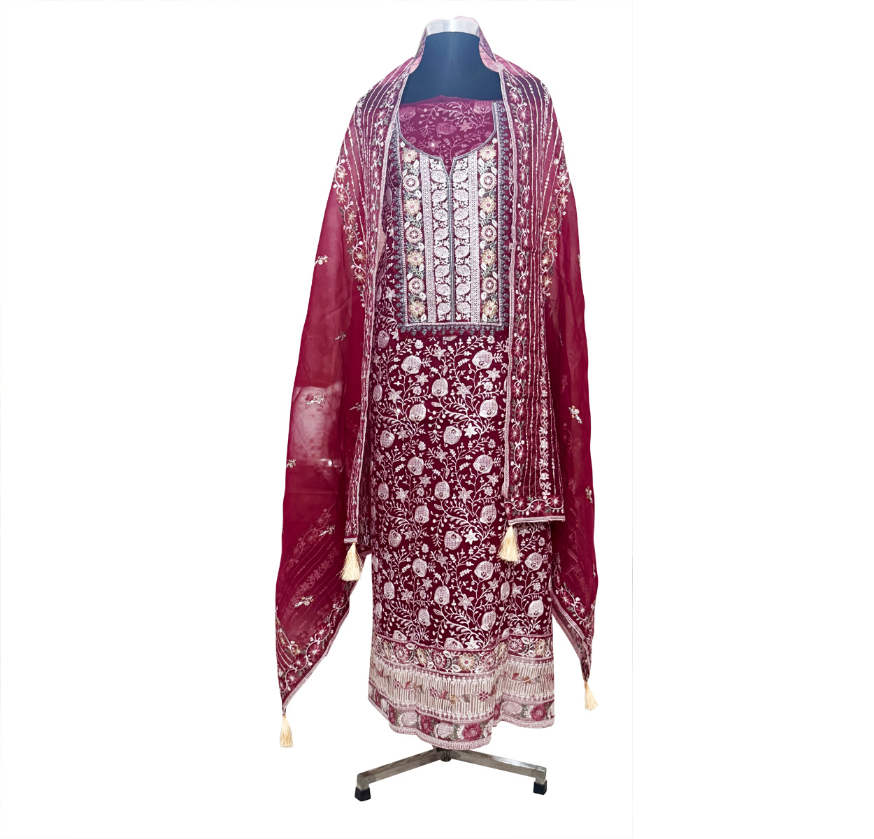 মসলিন অর্গানজা সিকোয়েন্স এর কাজ করা প্রিমিয়াম কোয়ালিটি  আন স্টিচ ৪-পিস ড্রেস ।