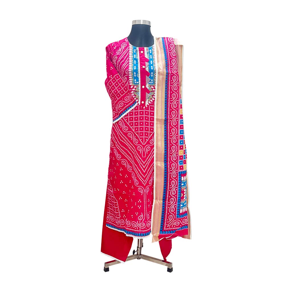 চুনরি বাটিক কটন থ্রি পিস ।
